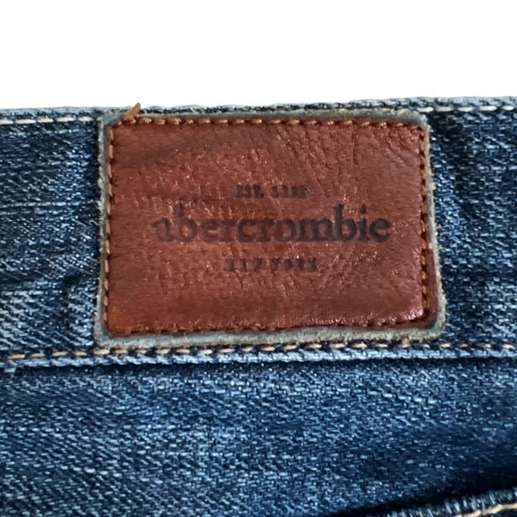 Abercrombie & Fitch  Distressed Capri Jeans Sz. 12 - Picture 7 of 9